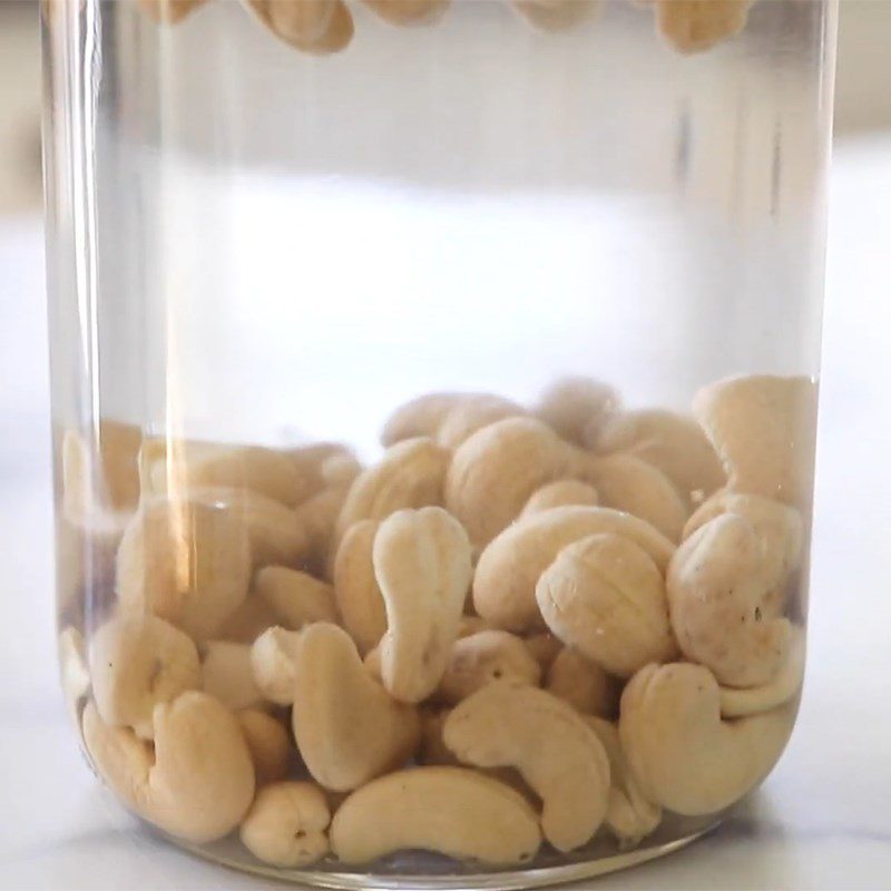 Step 1 Preparing soybeans and cashews for Soybean Milk using a Soy Milk Maker