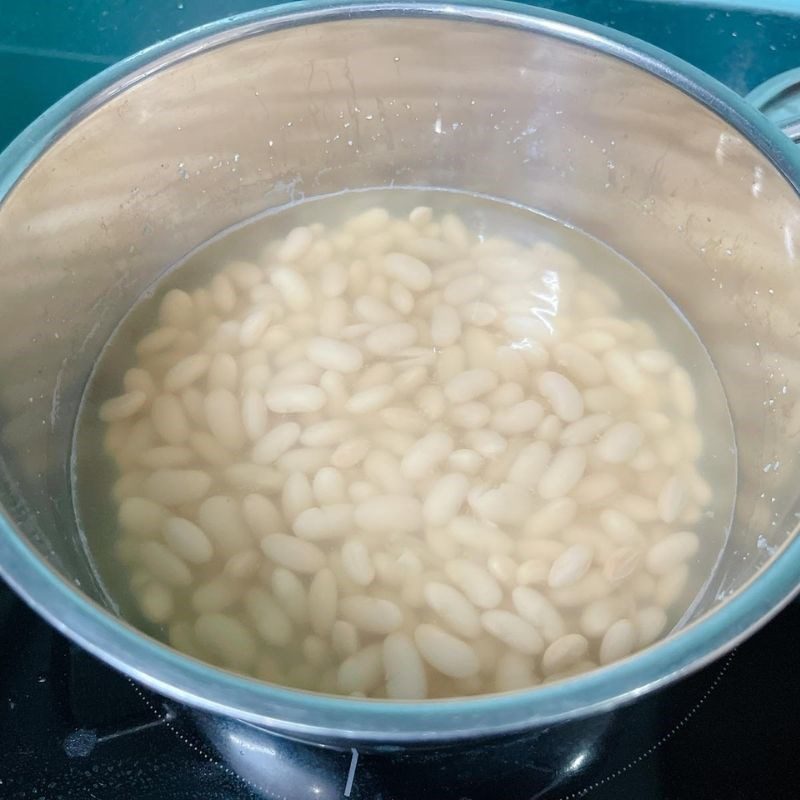 Step 1 Prepare the white beans for White Bean Mung Bean Pudding with Grated Coconut