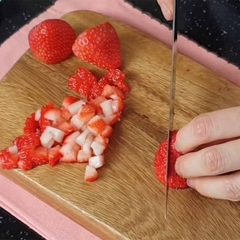 Step 8 Whip the egg cream mixture Mixed fruit tart in a cup shape