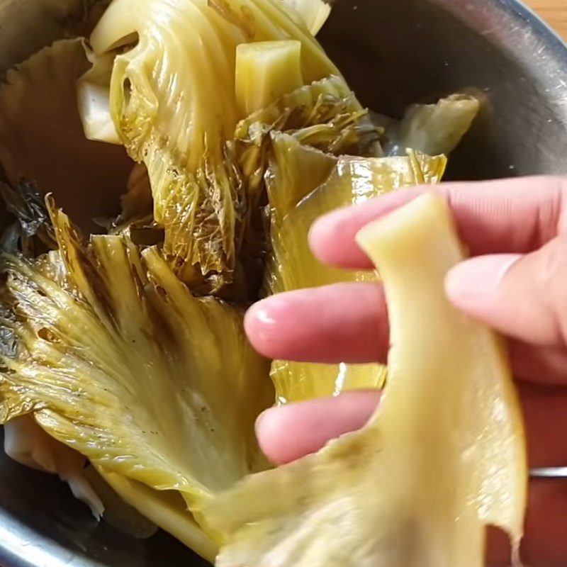 Step 2 Prepare mustard greens for Sour Mustard Greens Stir-fried with Straw Mushrooms (Vegan)