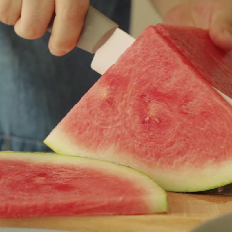 Step 3 Prepare the watermelon Watermelon jelly cheesecake