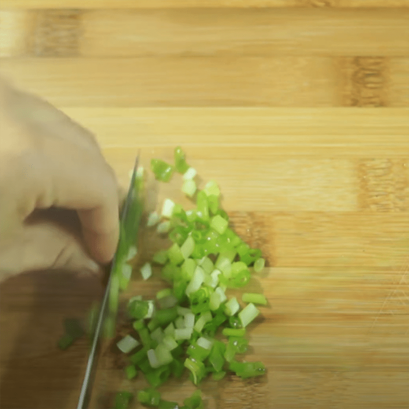 Step 3 Preparing the cucumber and other vegetables for Pork Bone and Cucumber Soup