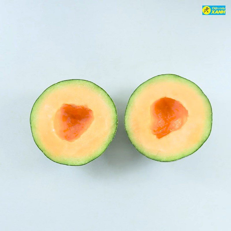 Step 2 Prepare the melon and finish melon bingsu