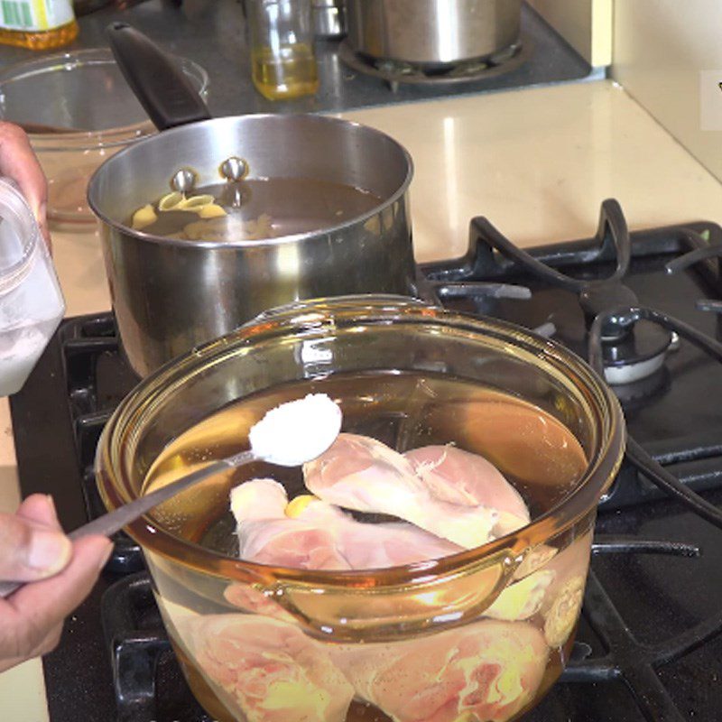 Step 1 Prepare chicken thighs Shredded Chicken with Vegetables and Noodles