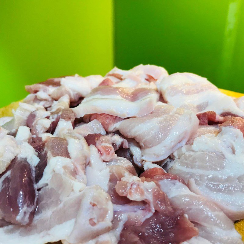 Step 1 Prepare the ingredients for Stir-fried Pork with Kimchi