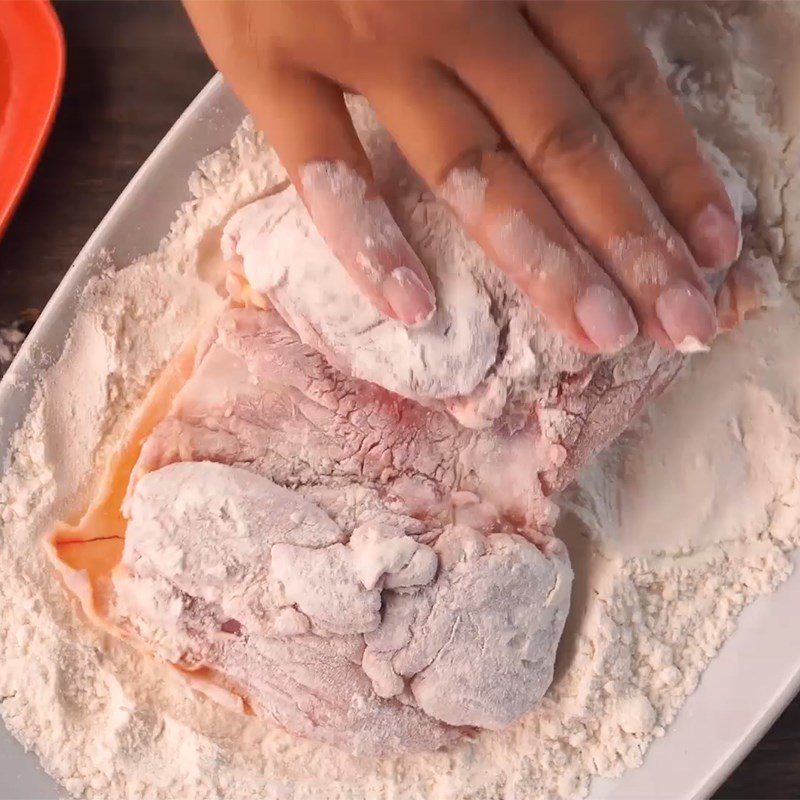 Step 1 Prepare the chicken and coat with flour Japanese-style Teriyaki Chicken Rice