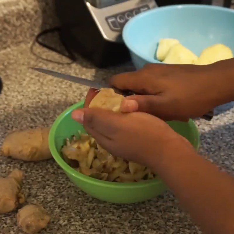 Step 1 Prepare the ginger for Pineapple Ginger Juice