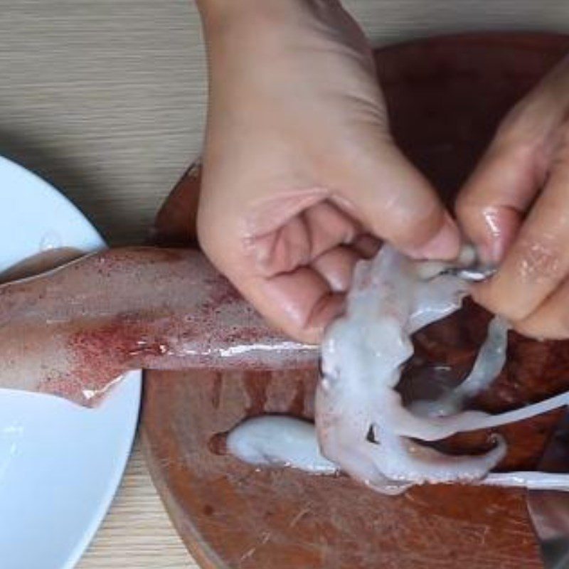 Step 1 Prepare seafood for seafood vermicelli salad