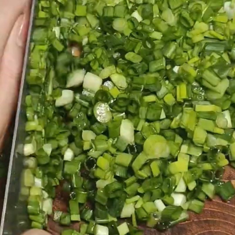 Step 1 Prepare the Green Onions Ant Egg Cake