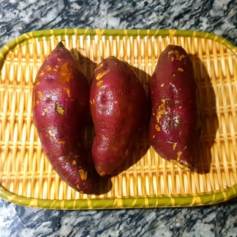 Step 1 Prepare and steam the sweet potatoes Sweet Potato Balls with Coconut Milk (Recipe shared by a user)