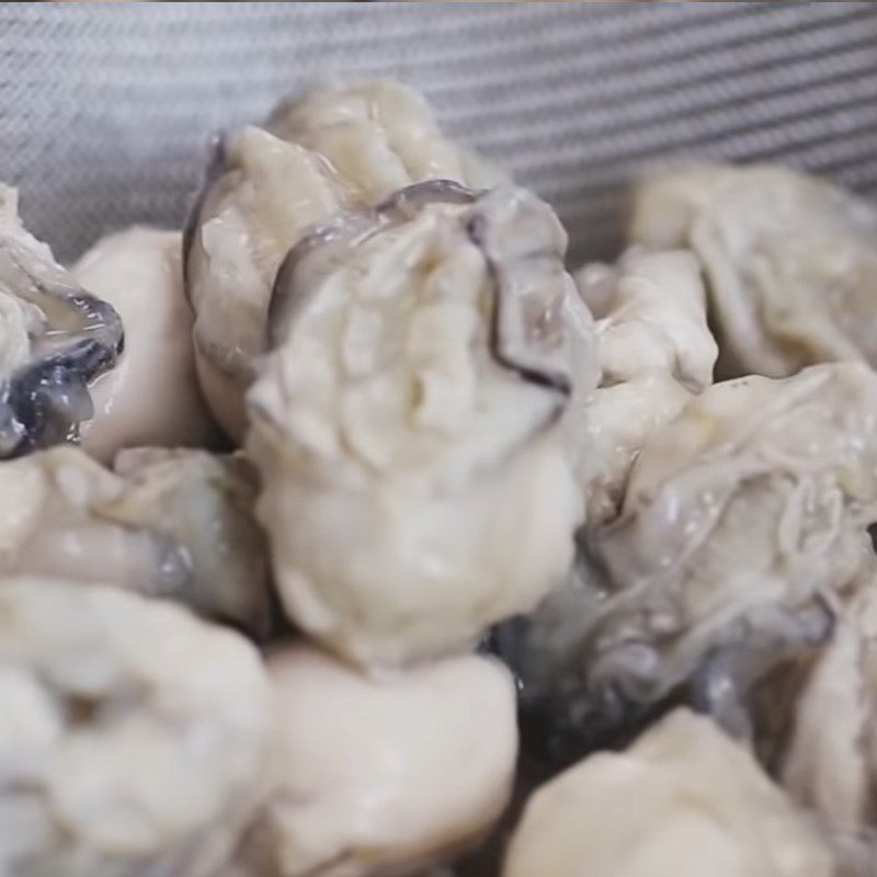 Step 3 Cleaning Oysters Taiwanese Oyster Noodle Soup