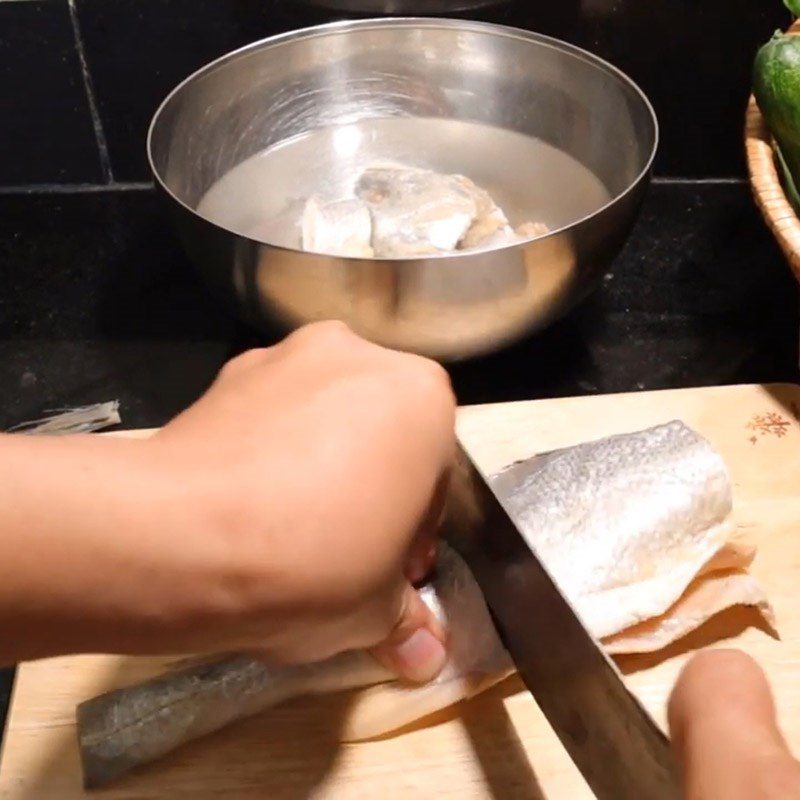 Step 1 Prepare dried snakehead fish Dried snakehead fish steamed with pork belly