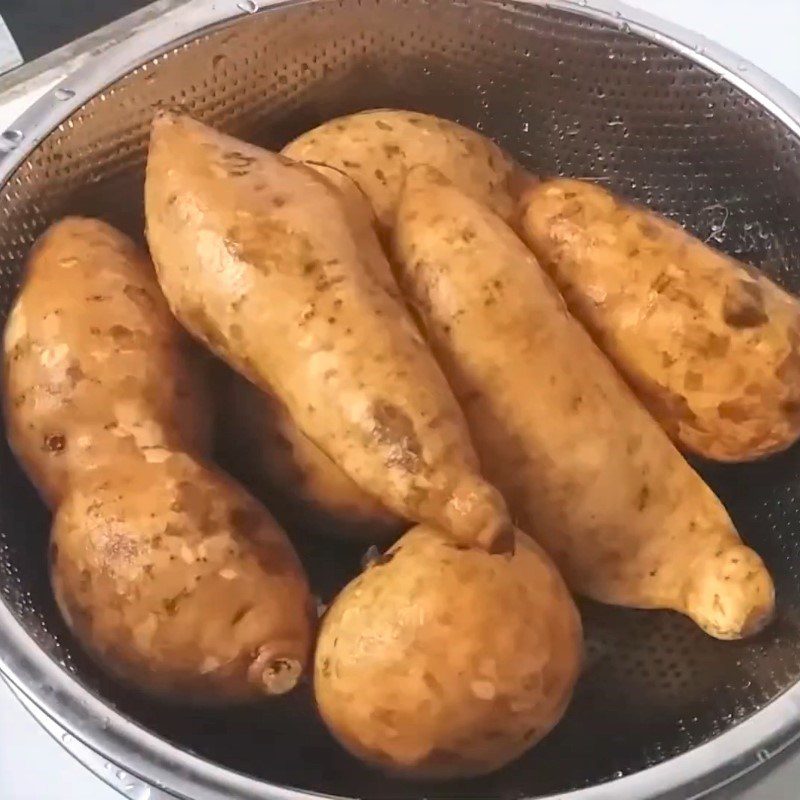 Step 1 Prepare the sweet potatoes Roasted sweet potatoes in the oven