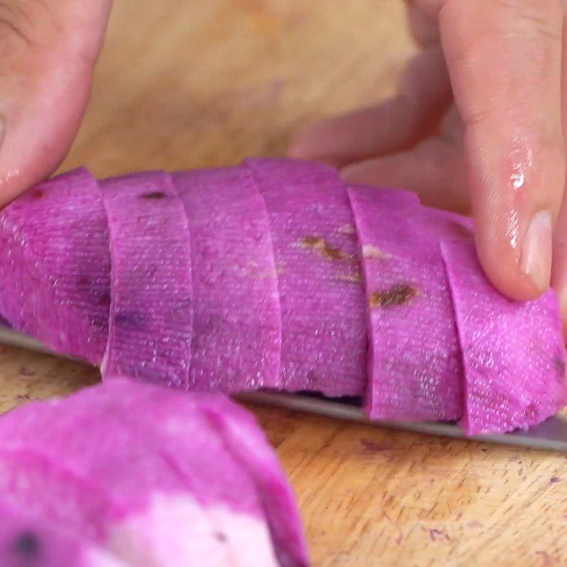 Step 1 Prepare the purple yam Che sweet potato pudding (purple yam) chewy