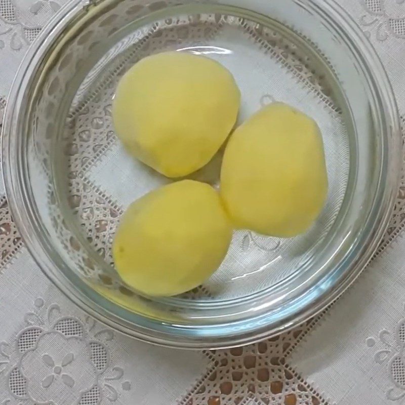 Step 1 Prepare the potatoes Mashed Potatoes with Fresh Milk