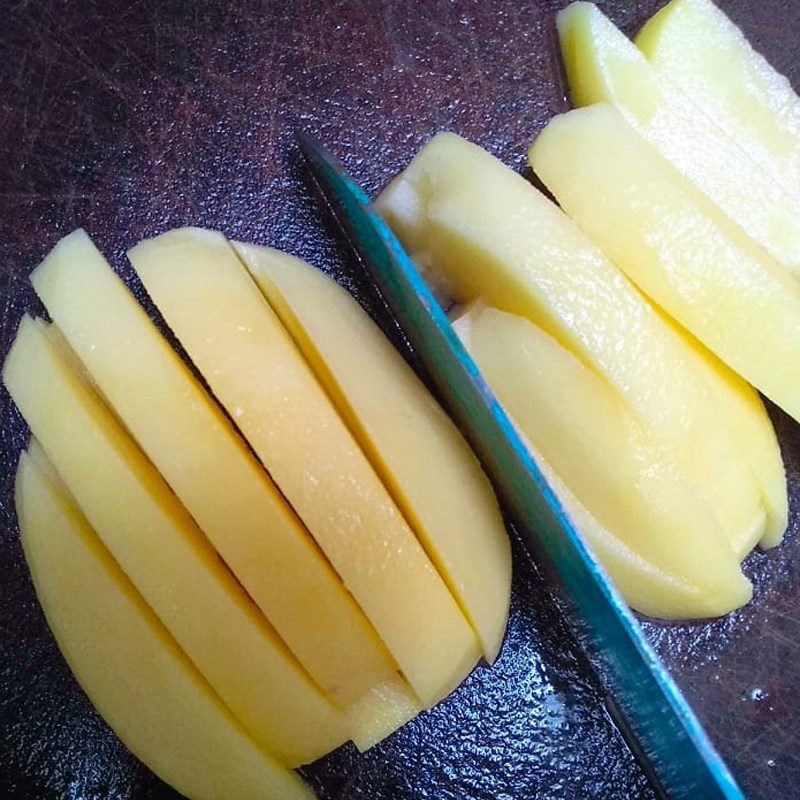 Step 1 Prepare the potatoes French fries using an air fryer