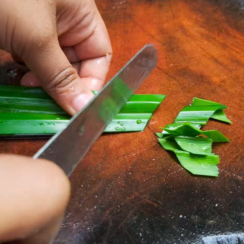 Step 1 Prepare the Pandan Leaves Fresh Pandan Tea