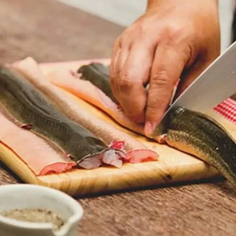 Step 1 Prepare the eel Stir-Fried Vermicelli with Eel