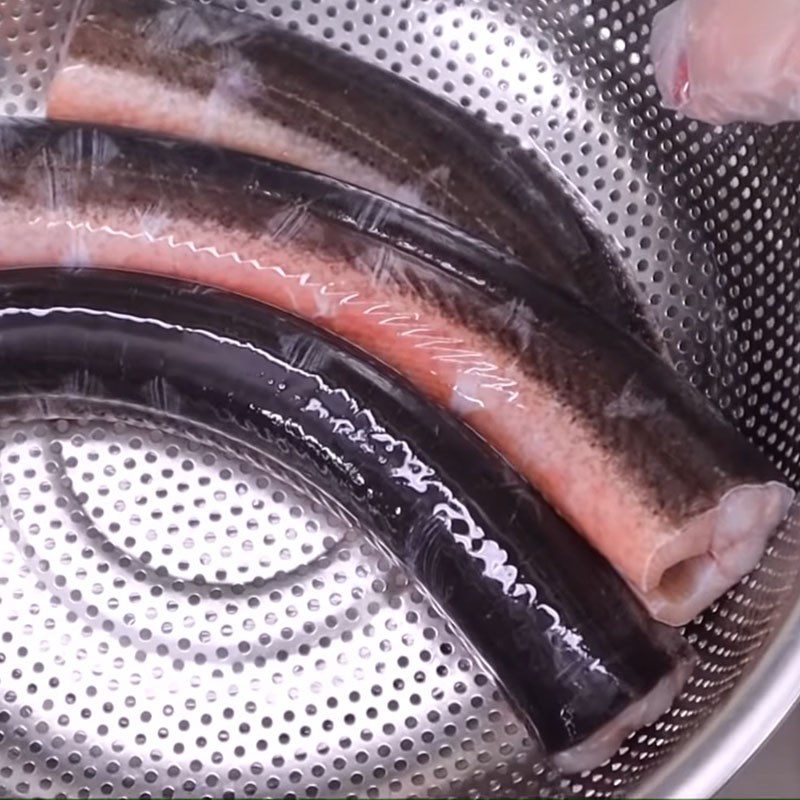 Step 1 Prepare Eel Stir-fried Eel with Lemongrass and Dried Tea