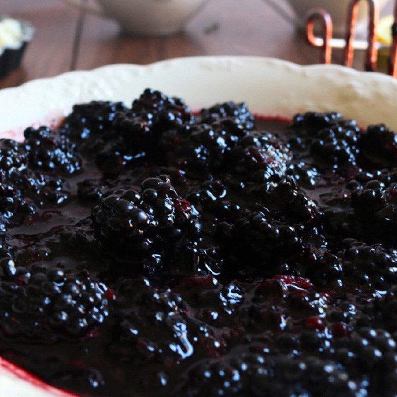 Step 1 Prepare the black raspberries Black Raspberry Chocolate Ice Cream