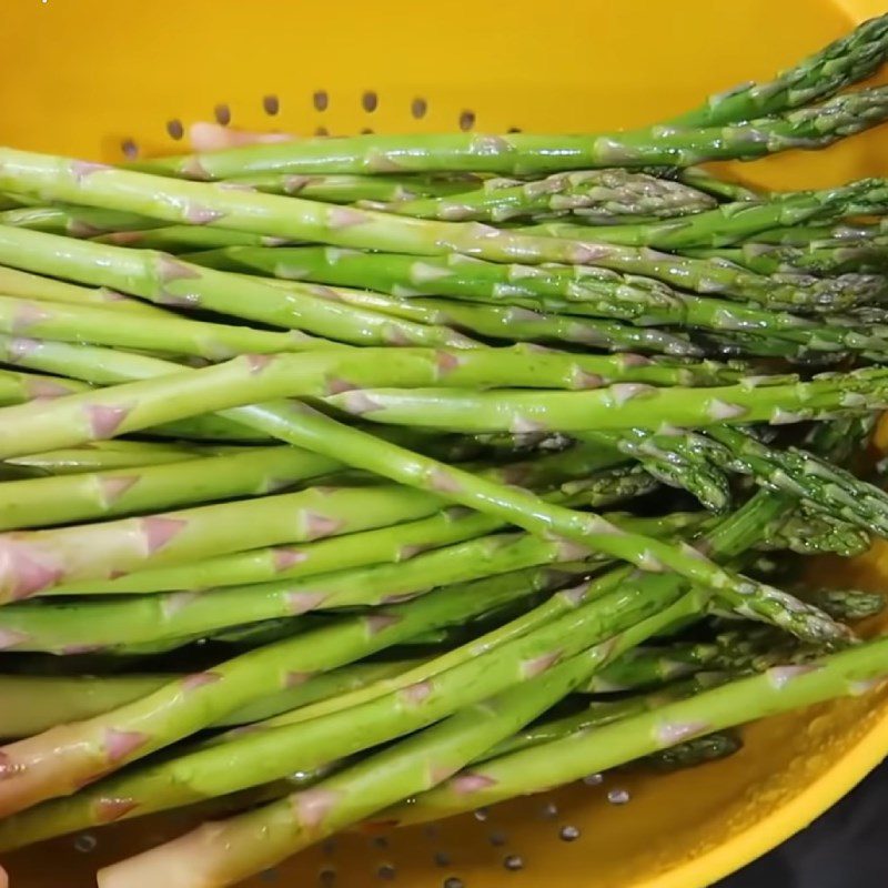 Step 2 Prepare asparagus Shrimp asparagus soup