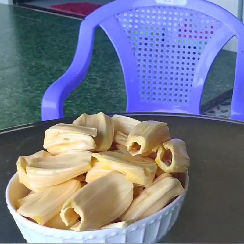 Step 2 Prepare the jackfruit Mung bean jackfruit dessert