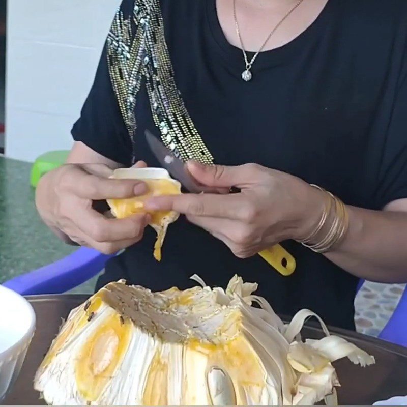 Step 2 Prepare the jackfruit Mung bean jackfruit dessert