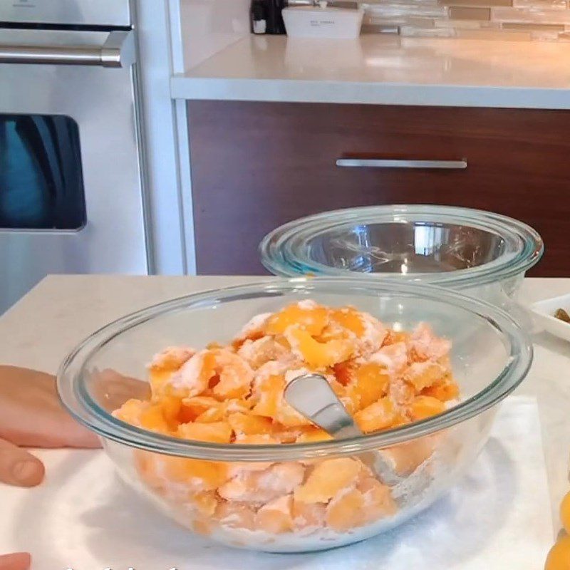 Step 1 Prepare the apricots Apricot jam for spreading on bread