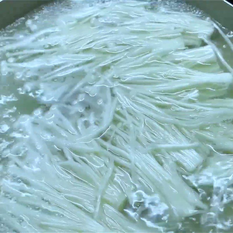 Step 1 Preparing mushrooms for Soft Tofu with Enoki Mushroom and Chicken Thigh Mushroom Sauce