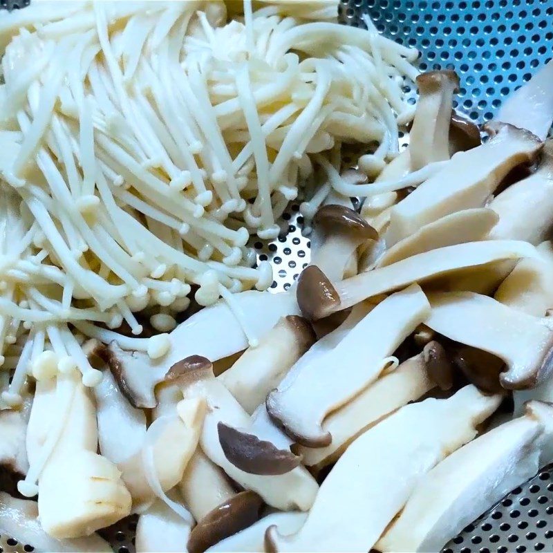 Step 1 Preparing mushrooms for Soft Tofu with Enoki Mushroom and Chicken Thigh Mushroom Sauce