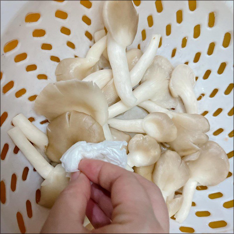 Step 1 Prepare the mushrooms Crispy Oyster Mushrooms