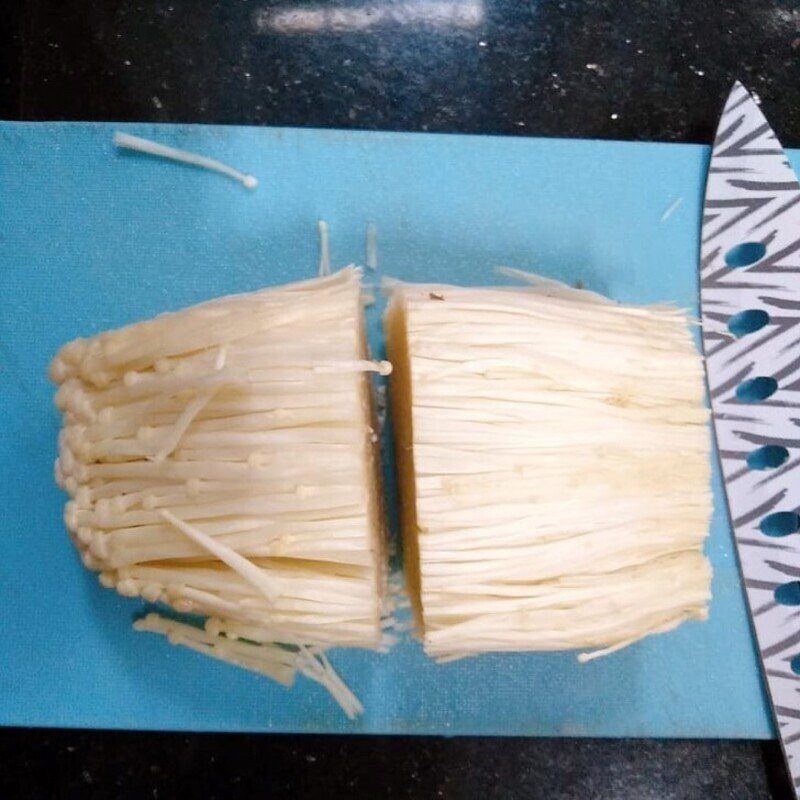 Step 1 Prepare enoki mushrooms Vegetarian floss from enoki mushrooms