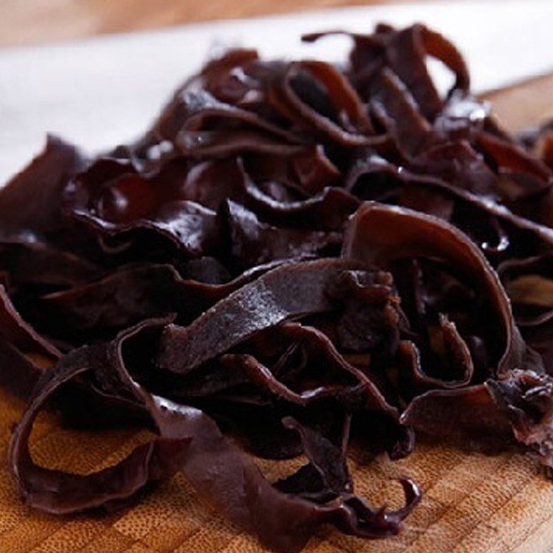 Step 1 Prepare mushrooms and vegetables Stir-fried Deer Meat