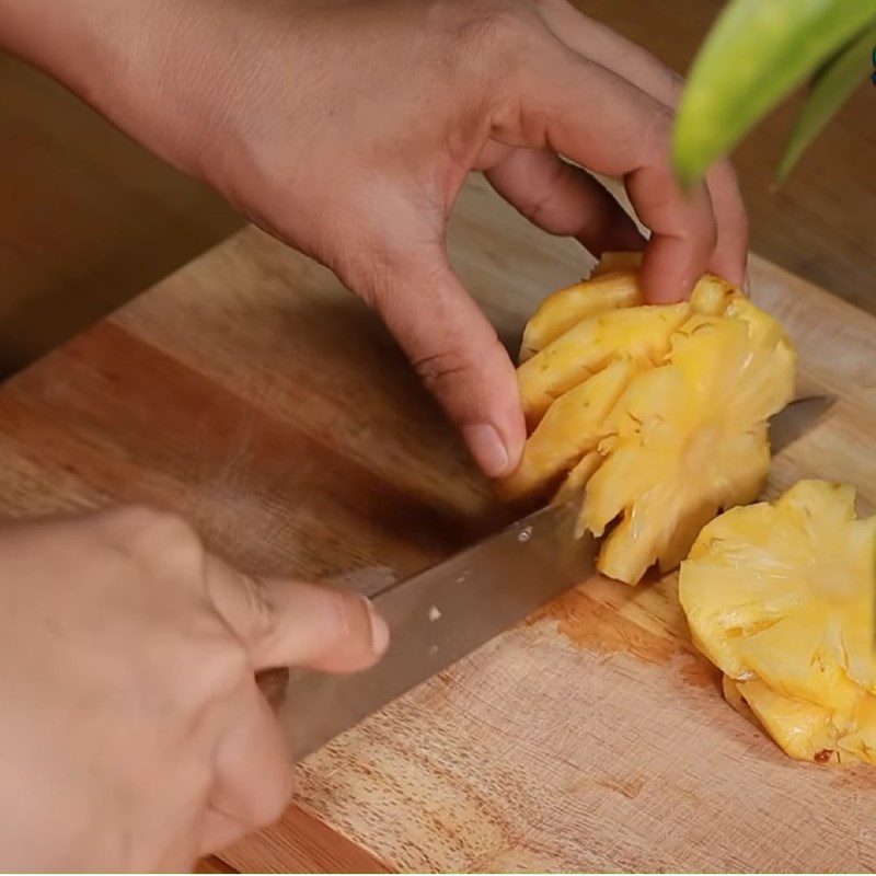 Step 1 Prepare the ingredients for Vegetarian Fish Sauce from Pineapple and Soda Water