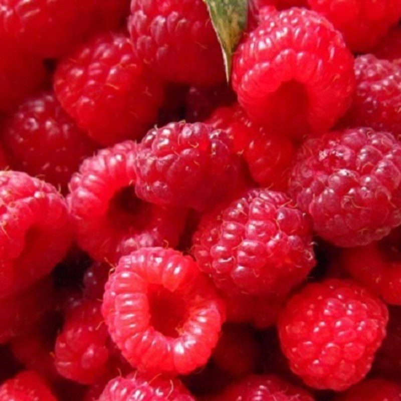 Step 1 Prepare the ingredients for non-alcoholic raspberry mojito