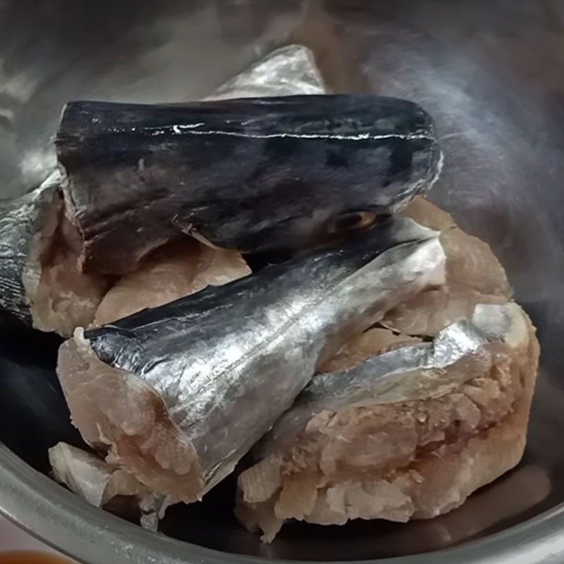 Step 1 Prepare the ingredients for Mackerel soup