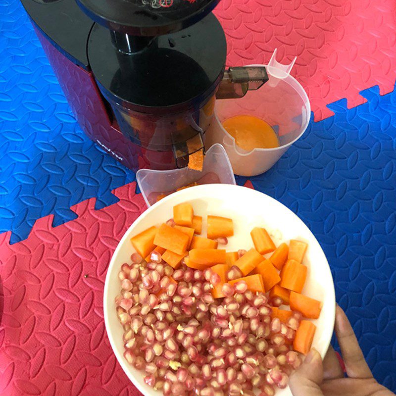 Step 2 Make Pomegranate and Carrot Juice