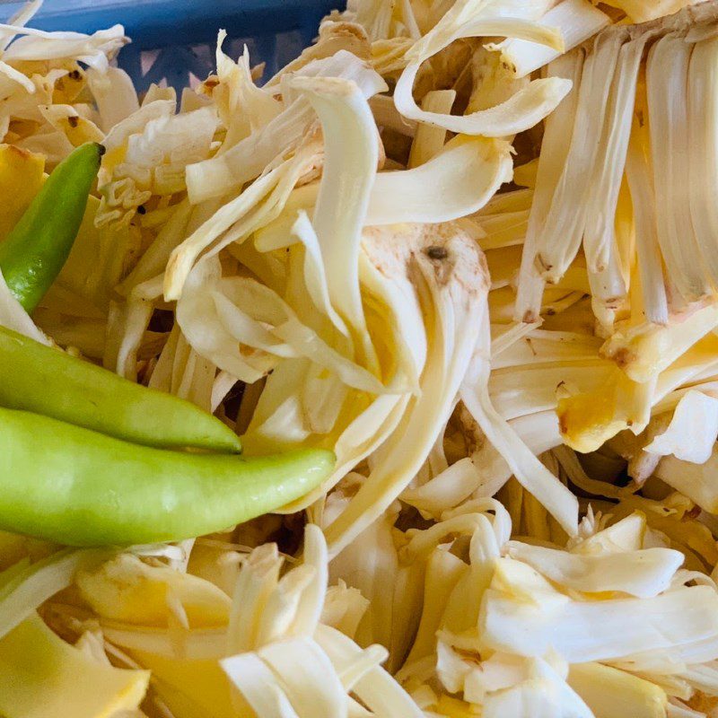 Step 1 Prepare the ingredients for Stir-fried Jackfruit Fiber with Lemongrass and Chili