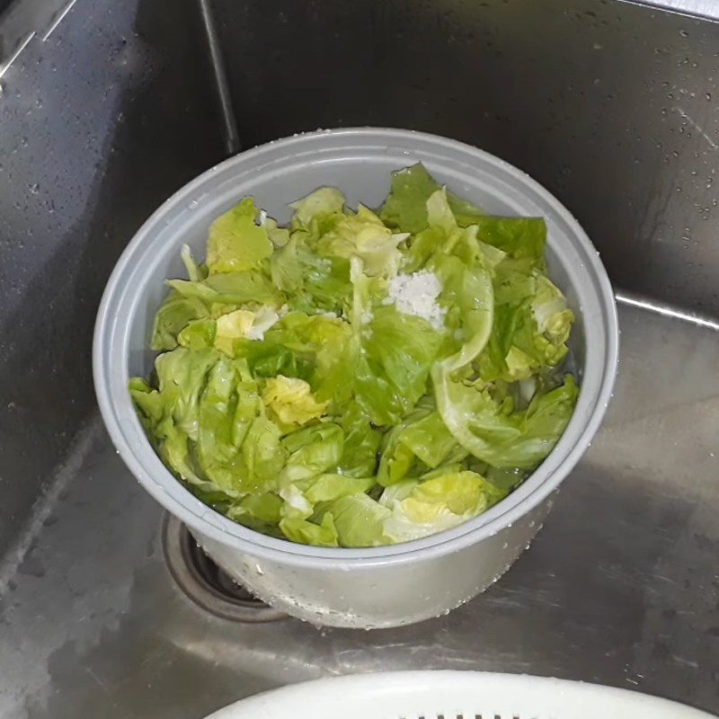 Step 1 Prepare the ingredients for Lettuce Soup with Pork