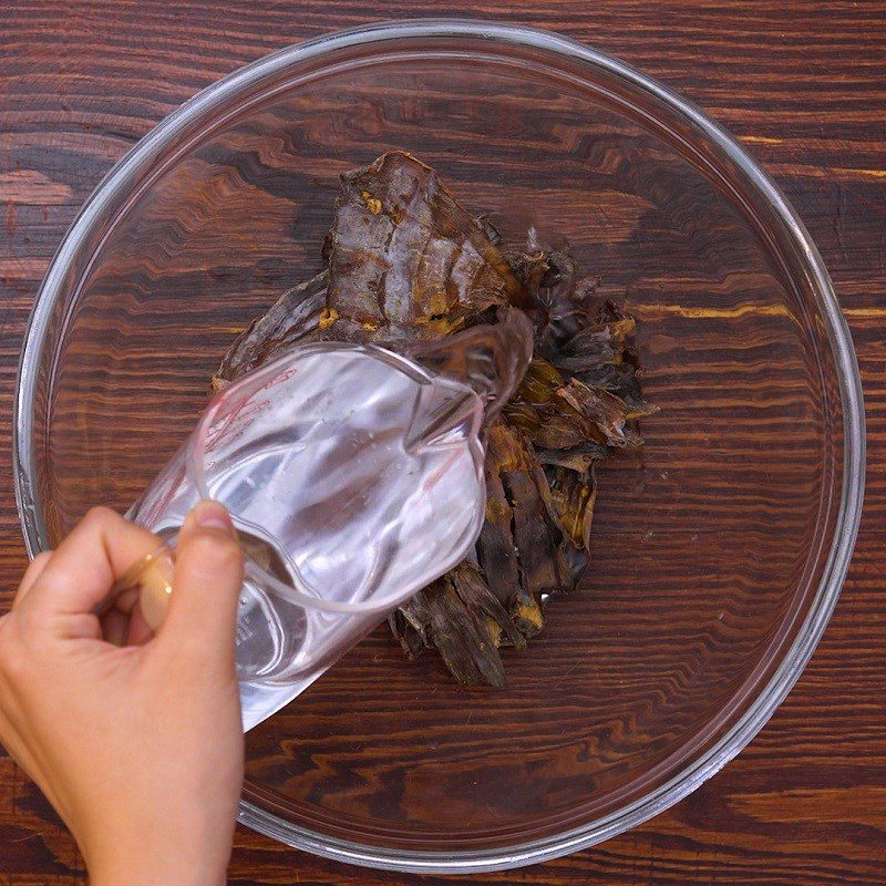 Step 1 Prepare ingredients for Braised Meat with Dried Bamboo Shoots