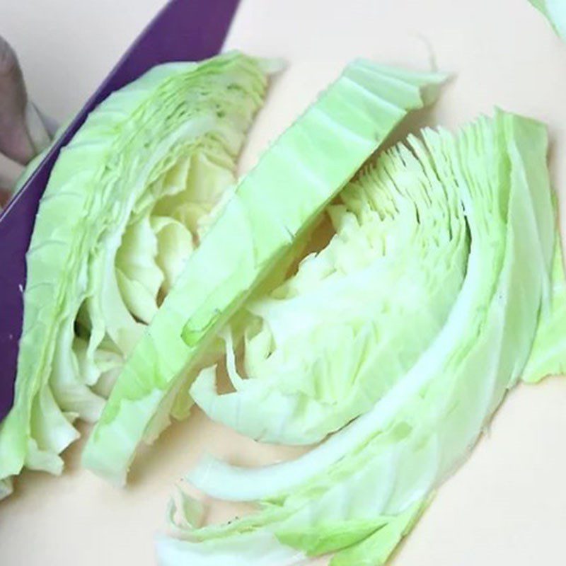 Step 1 Prepare the ingredients for Korean Fried Noodles with shrimp