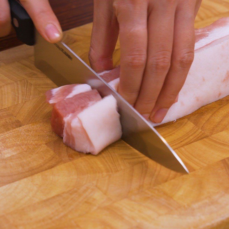 Step 1 Prepare the ingredients for Braised Pork with Dried Bamboo Shoots