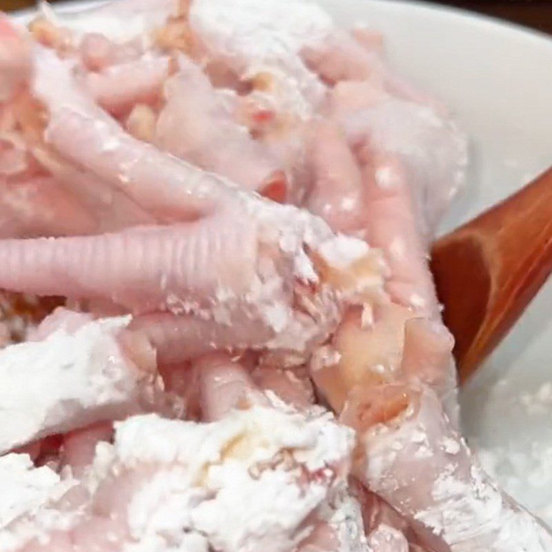 Step 1 Prepare ingredients Spicy chicken feet (Recipe shared from TikTok Cooking with TasteVN)