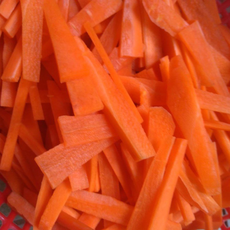 Step 1 Prepare vegetables for Beef stir-fried with carrots and broccoli