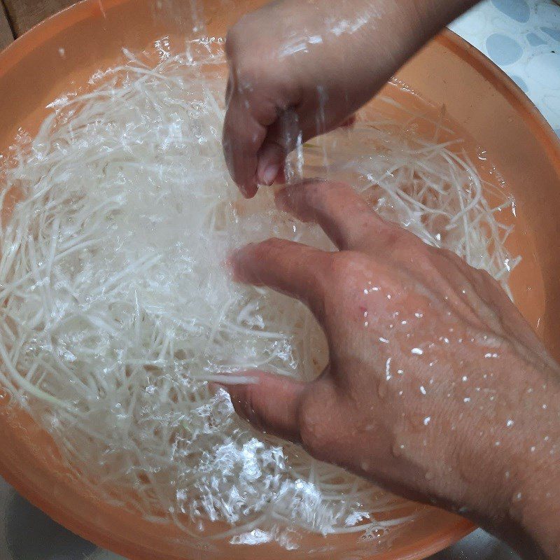 Step 1 Prepare the ingredients for Dried Beef Papaya Salad