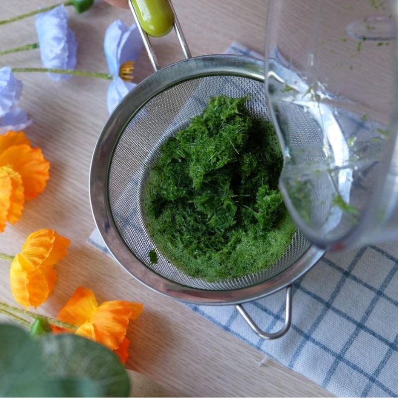 Step 1 Prepare ingredients for sticky mooncake with mung bean and pandan leaves