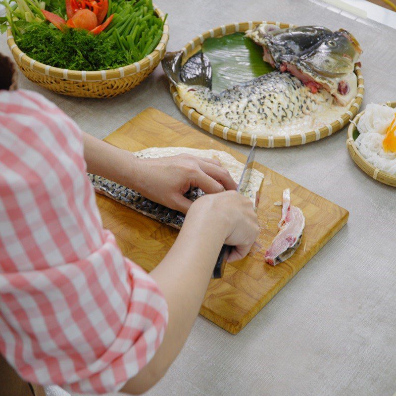 Step 1 Prepare the ingredients for crispy carp hot pot