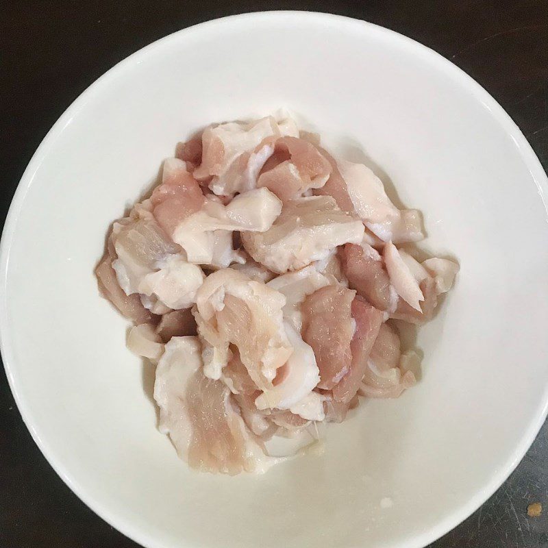 Step 1 Prepare the ingredients for Braised Pork with Lemongrass