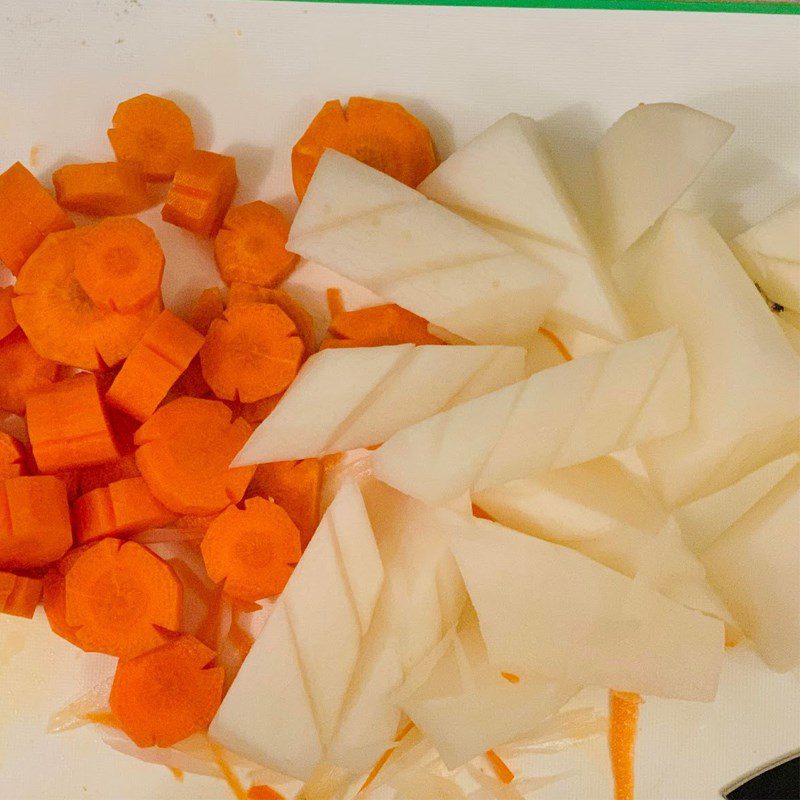 Step 1 Prepare the ingredients for Vegetarian Mì Quảng