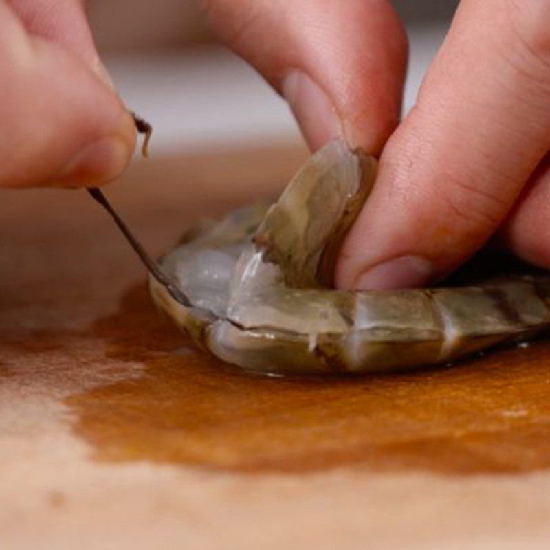 Step 1 Prepare the ingredients for Passion fruit shrimp